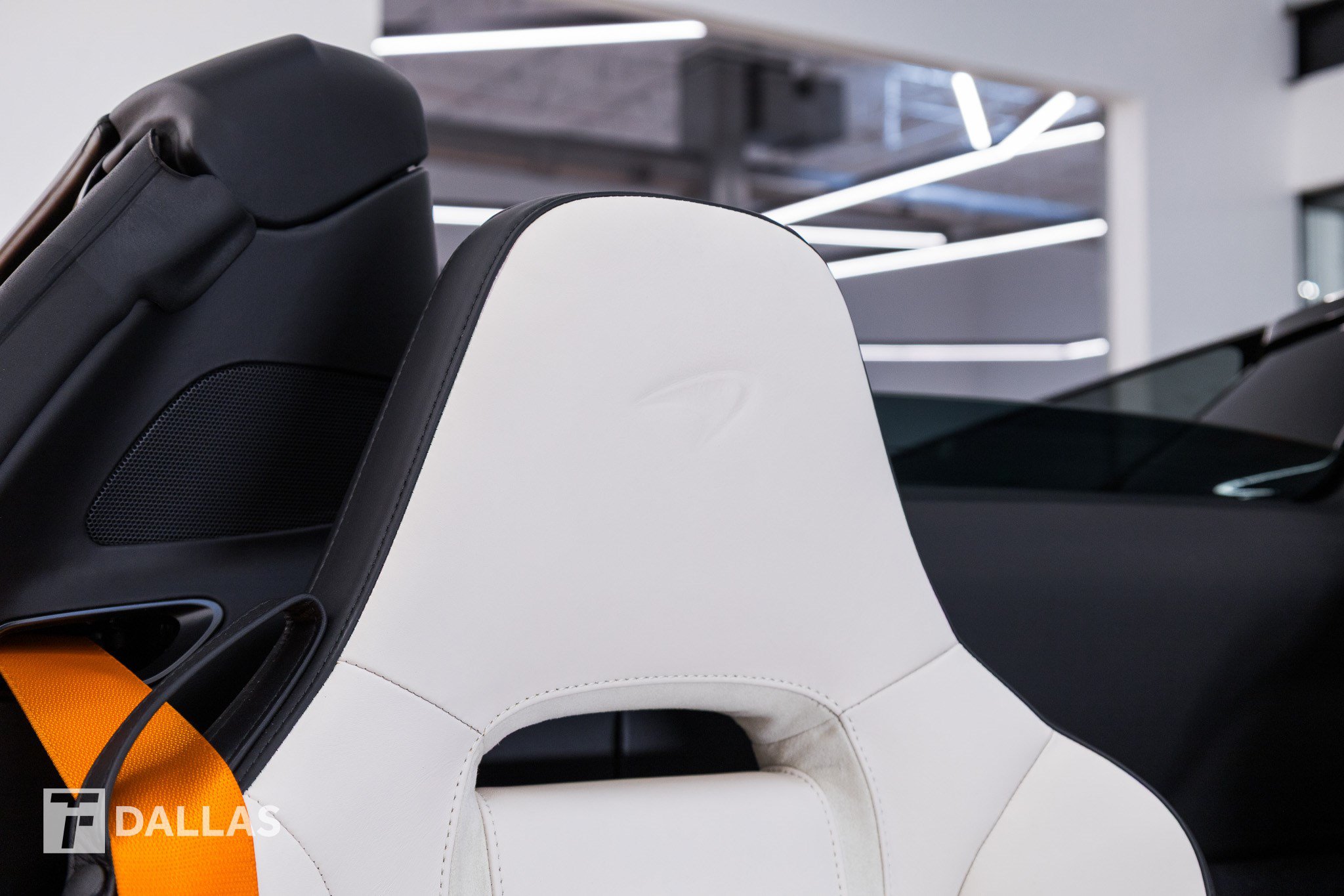 Used 2024 McLaren 750S Spider RWD image 31
