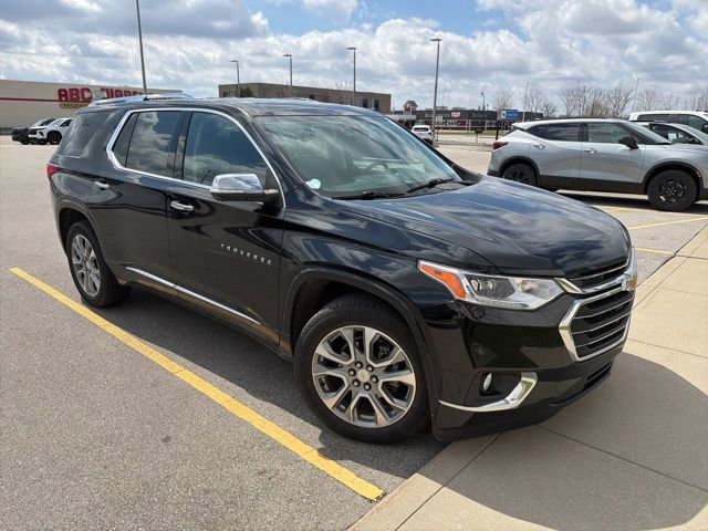 Used 2021 Chevrolet Traverse Premier FWD image 3