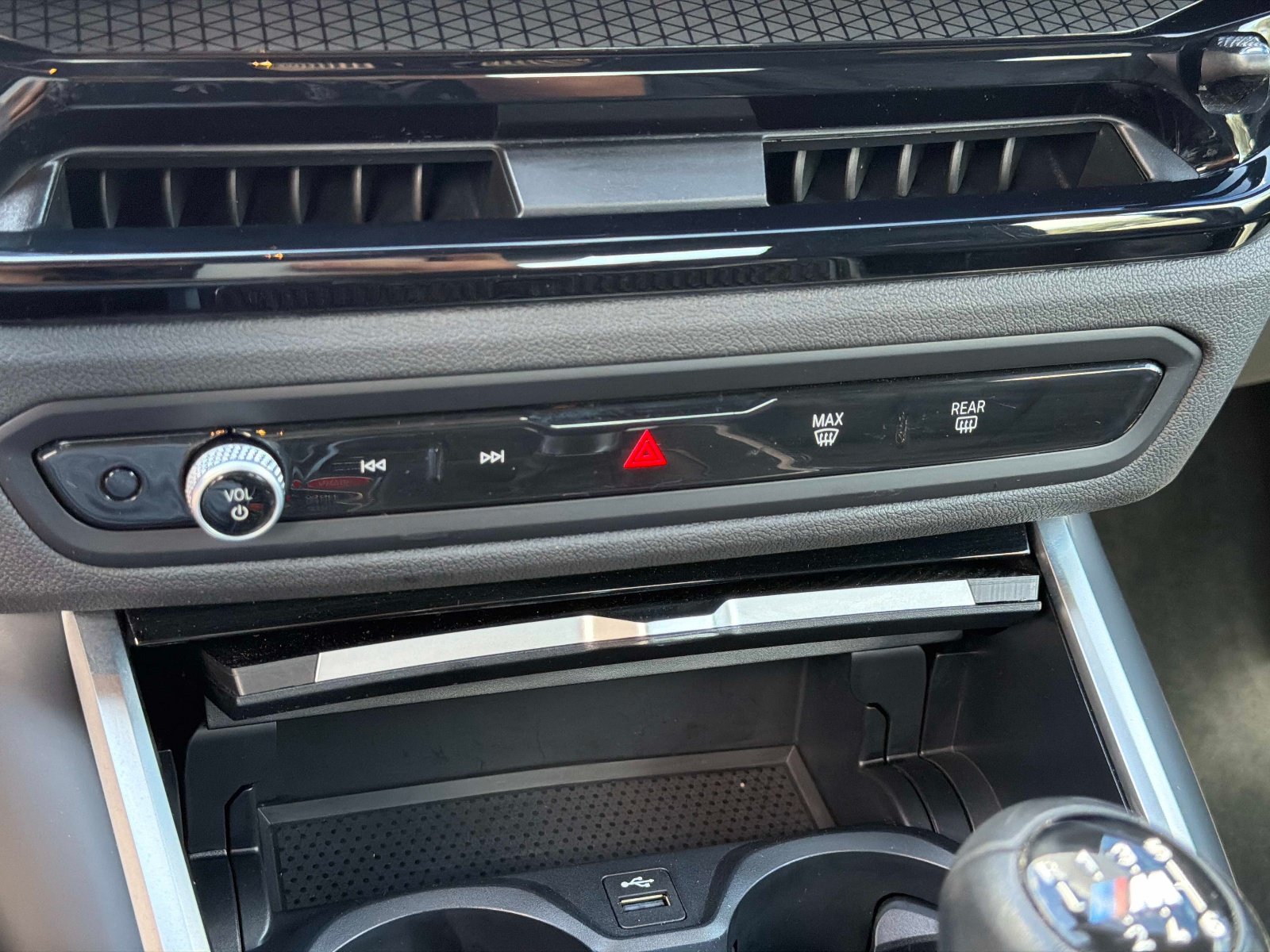 Used 2025 BMW M2 w/ Lighting Package RWD image 16