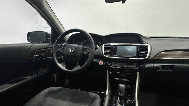 Used 2017 Honda Accord EX-L image 15