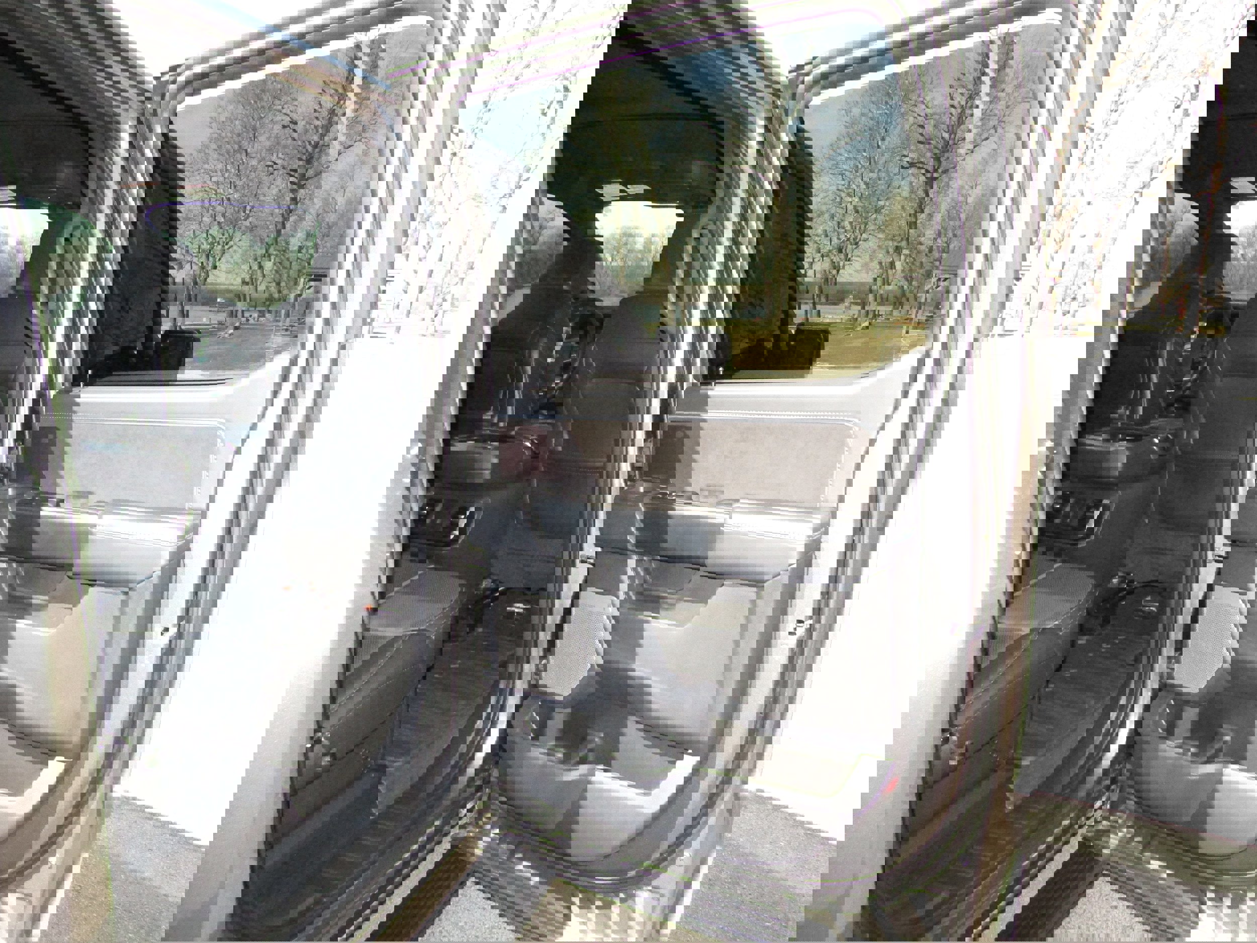 Used 2024 Ford F150 Platinum w/ FX4 Off-Road Package image 23