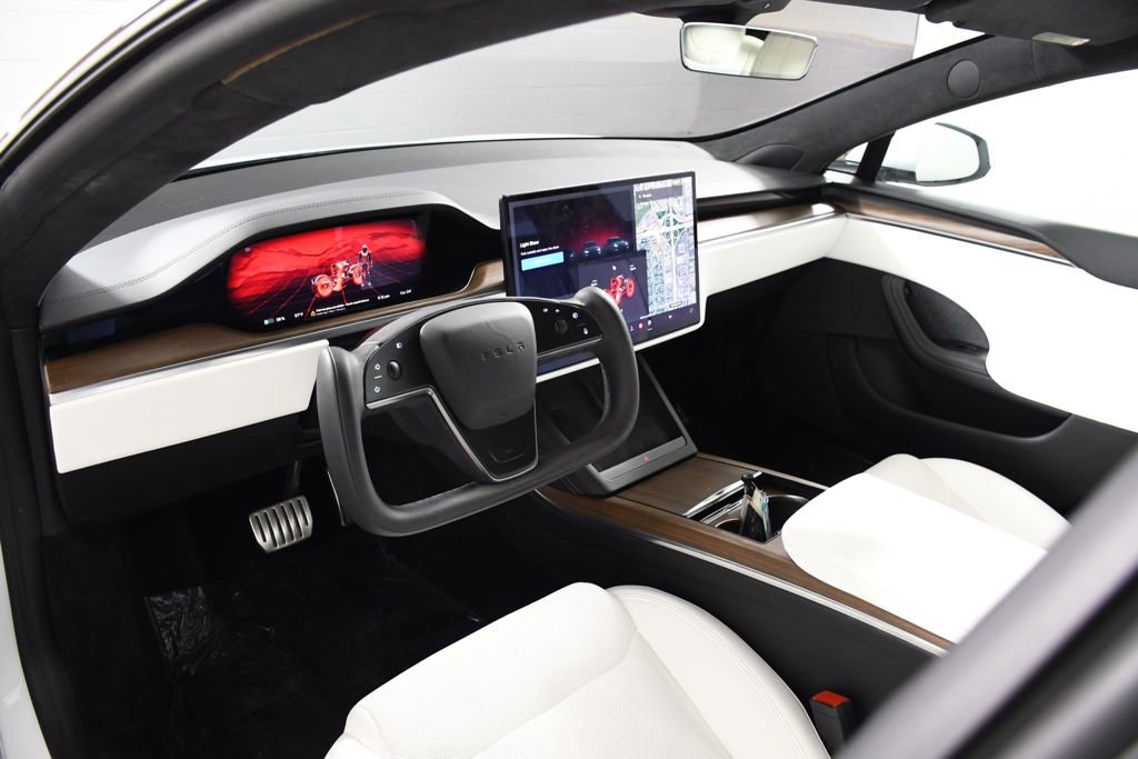 Used 2022 Tesla Model S image 12