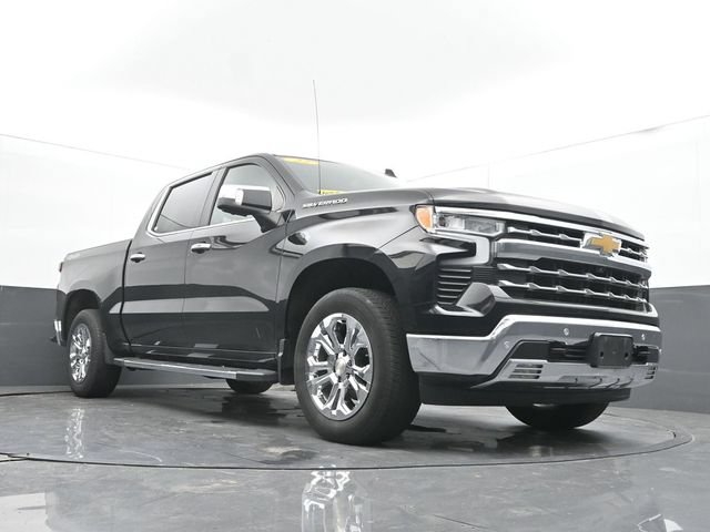 Used 2022 Chevrolet Silverado 1500 LTZ w/ LTZ Convenience Package II AWD/4WD image 24