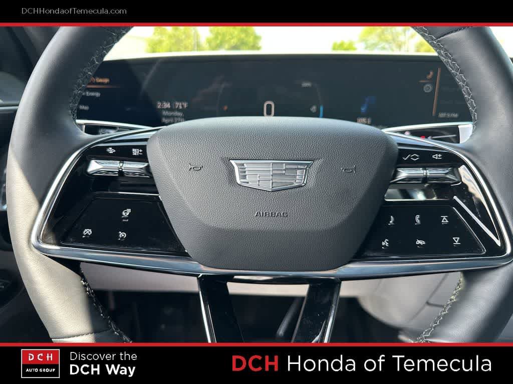 Used 2025 Cadillac Lyriq Luxury AWD/4WD image 9