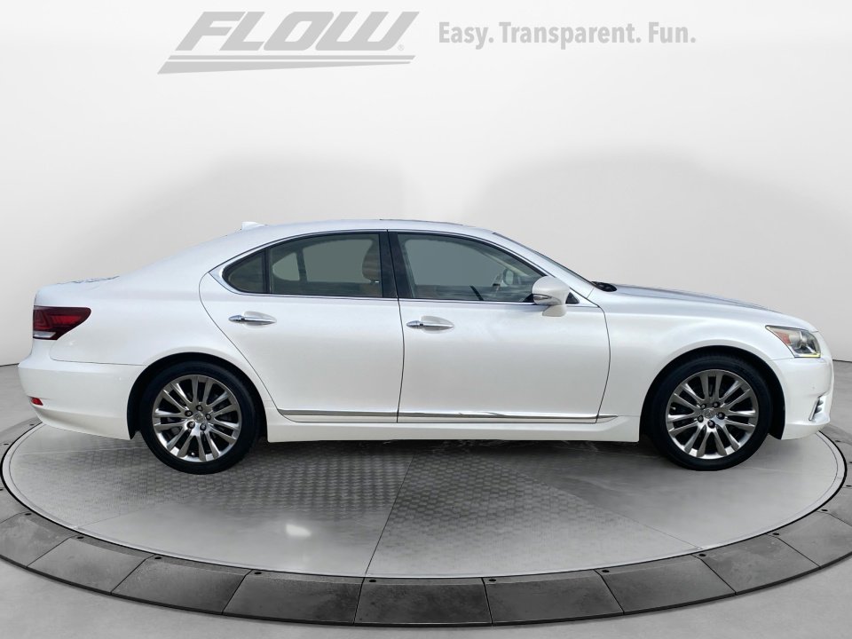 Used 2016 Lexus LS 460 image 9