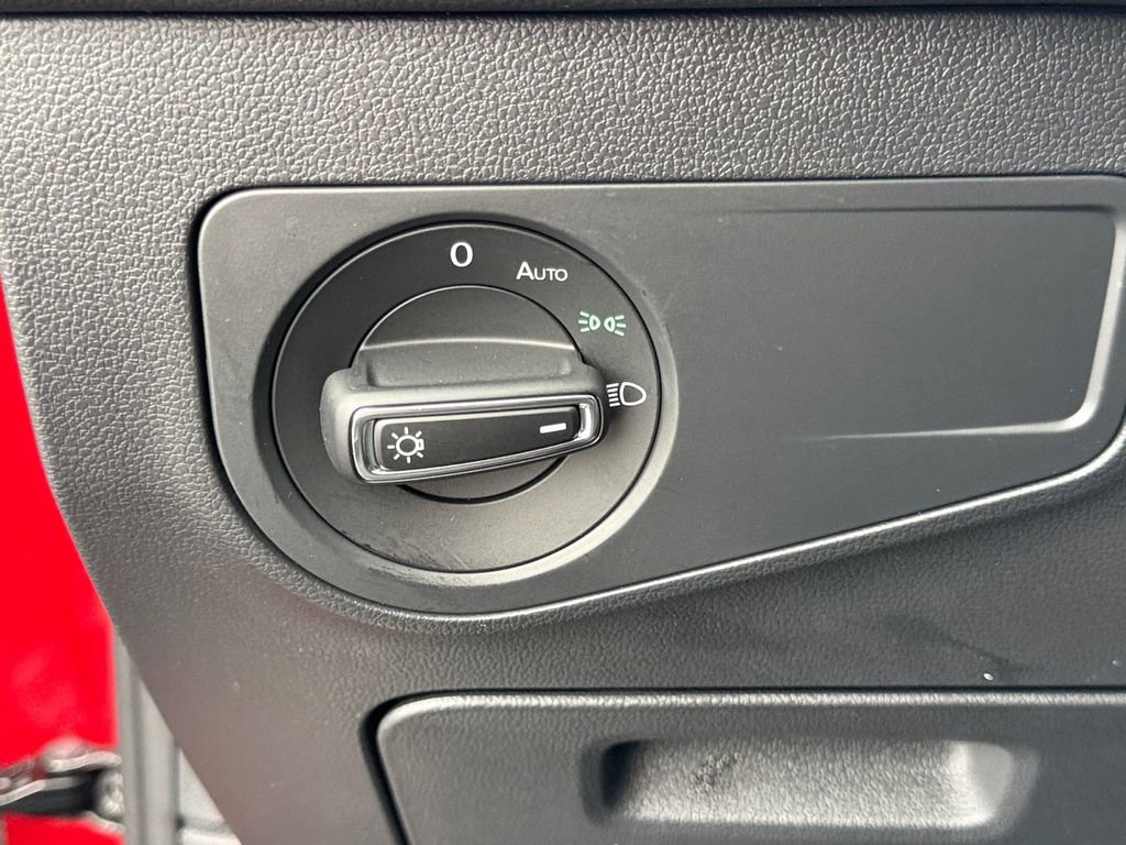 Used 2024 Volkswagen Tiguan SE R-Line image 19