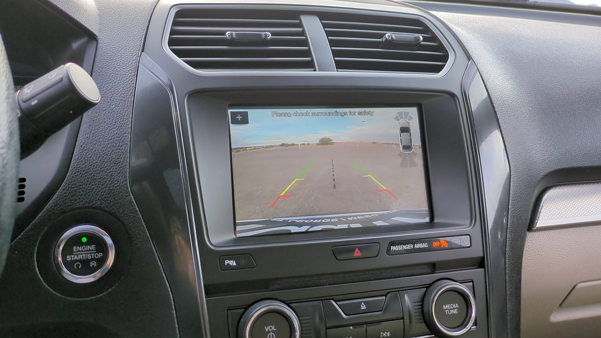 Used 2018 Ford Explorer XLT w/ Equipment Group 202A image 24