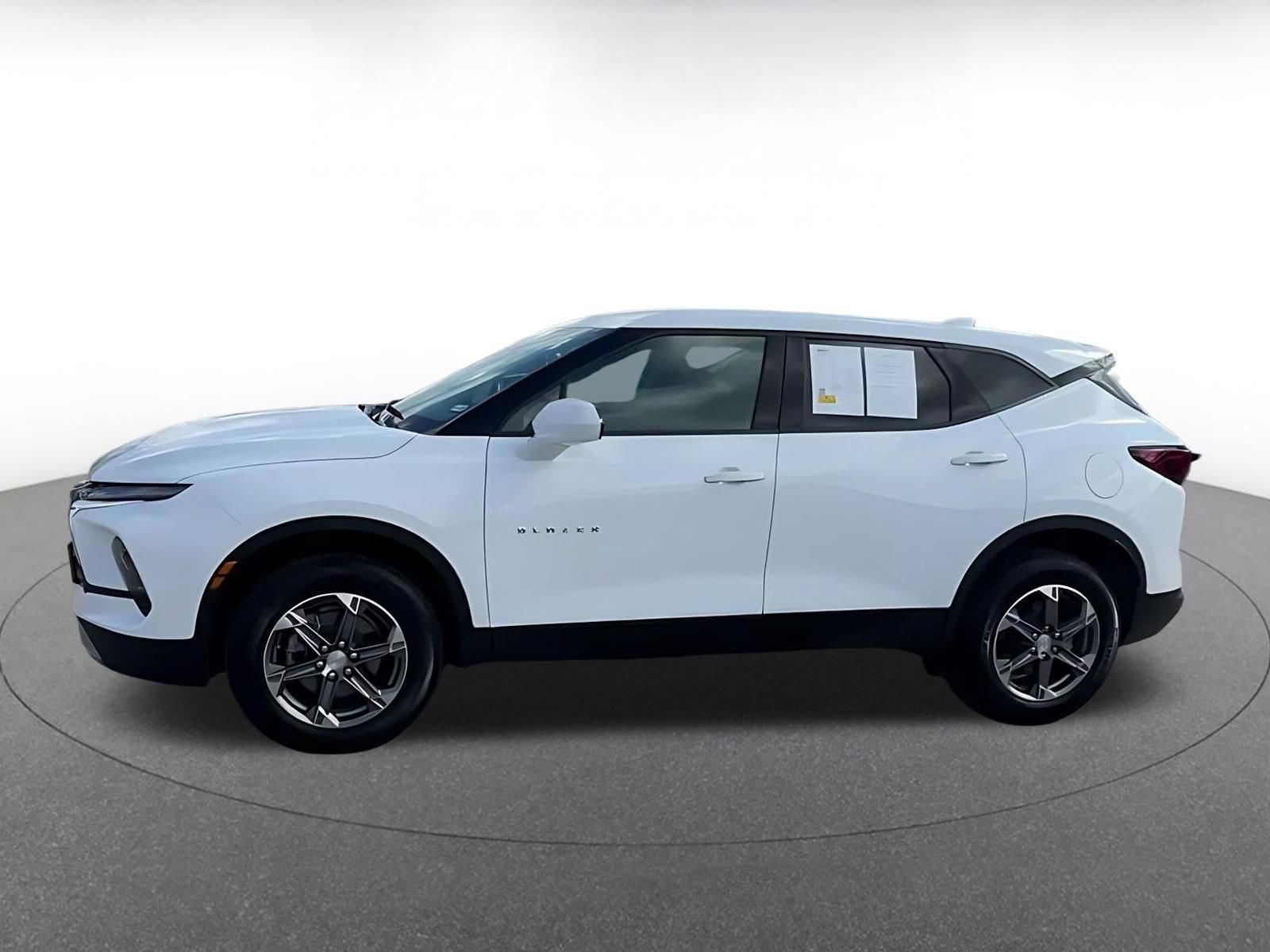 Used 2026 Chevrolet Blazer LT FWD image 8