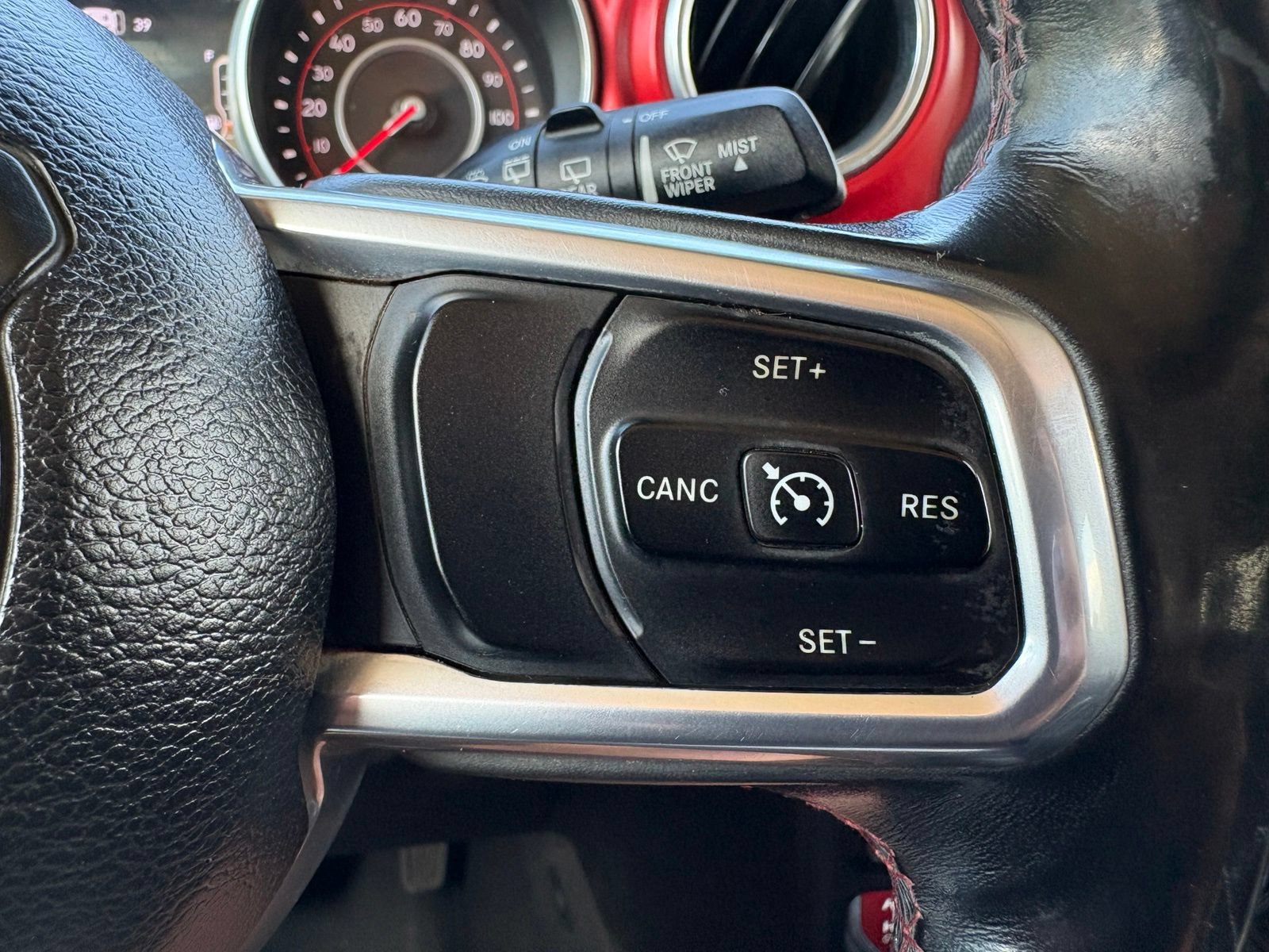 Used 2018 Jeep Wrangler Rubicon AWD/4WD image 15