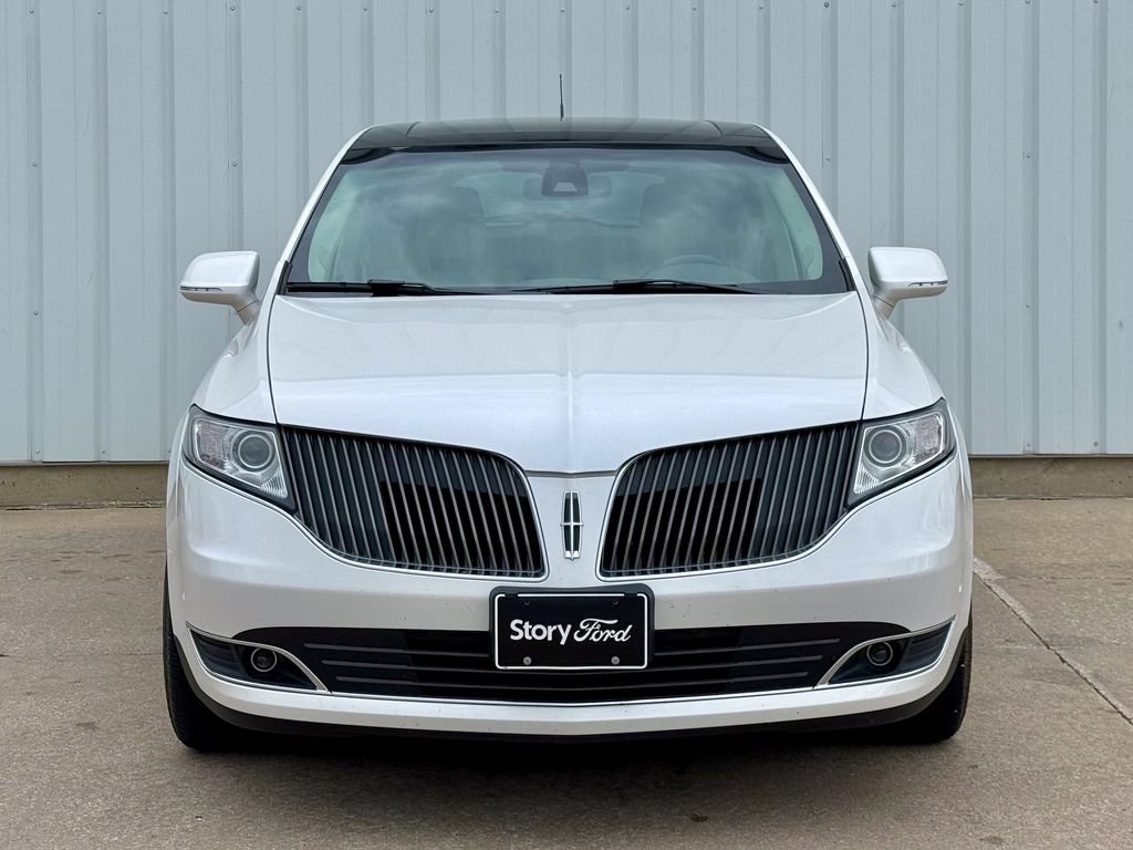 Used 2016 Lincoln MKT AWD w/ Equipment Group 201A image 9