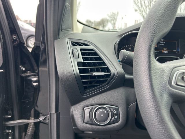 Used 2018 Ford Escape S image 27