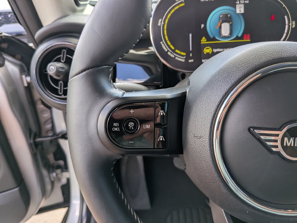 Used 2024 MINI Cooper SE FWD image 28