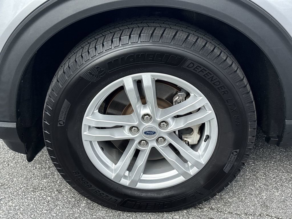 Used 2021 Ford Explorer XLT w/ Equipment Group 202A image 34