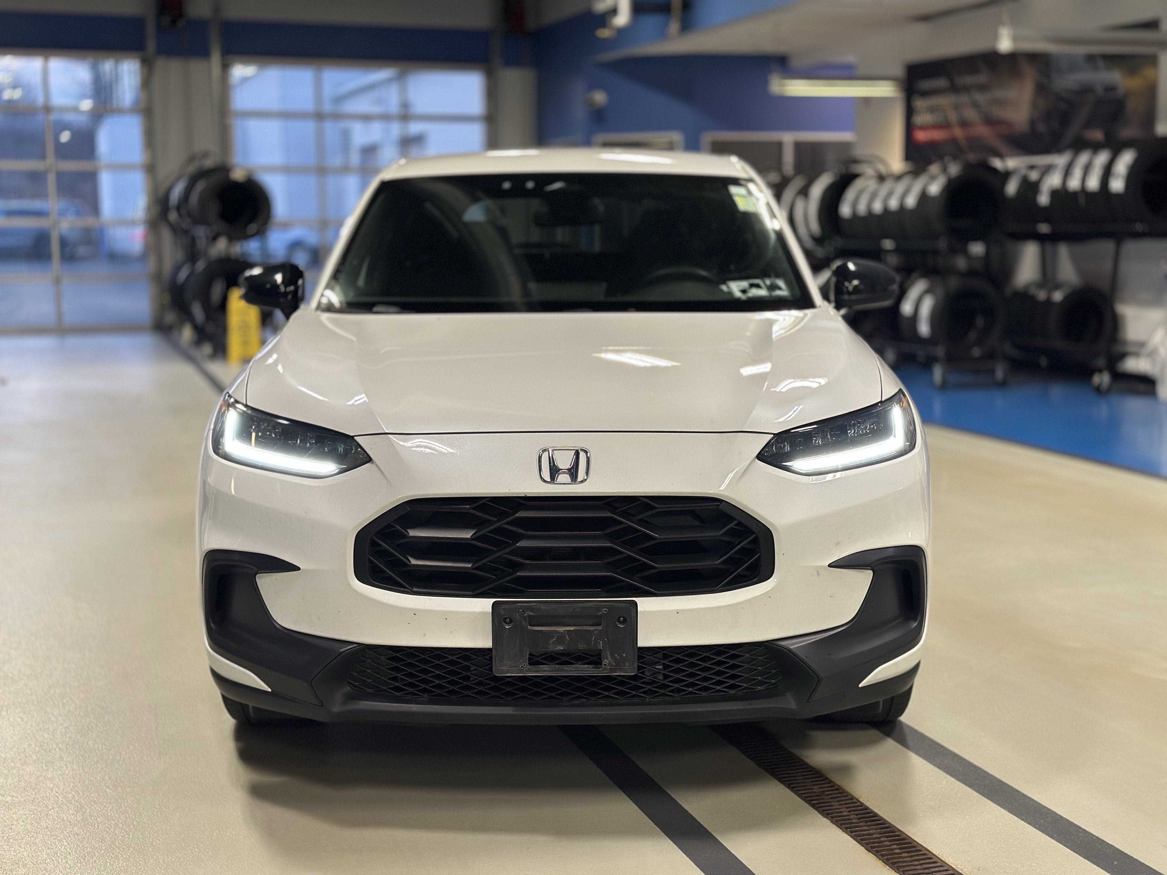 Used 2023 Honda HR-V Sport image 2