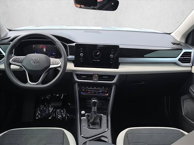 New 2026 Volkswagen Taos SE FWD image 19