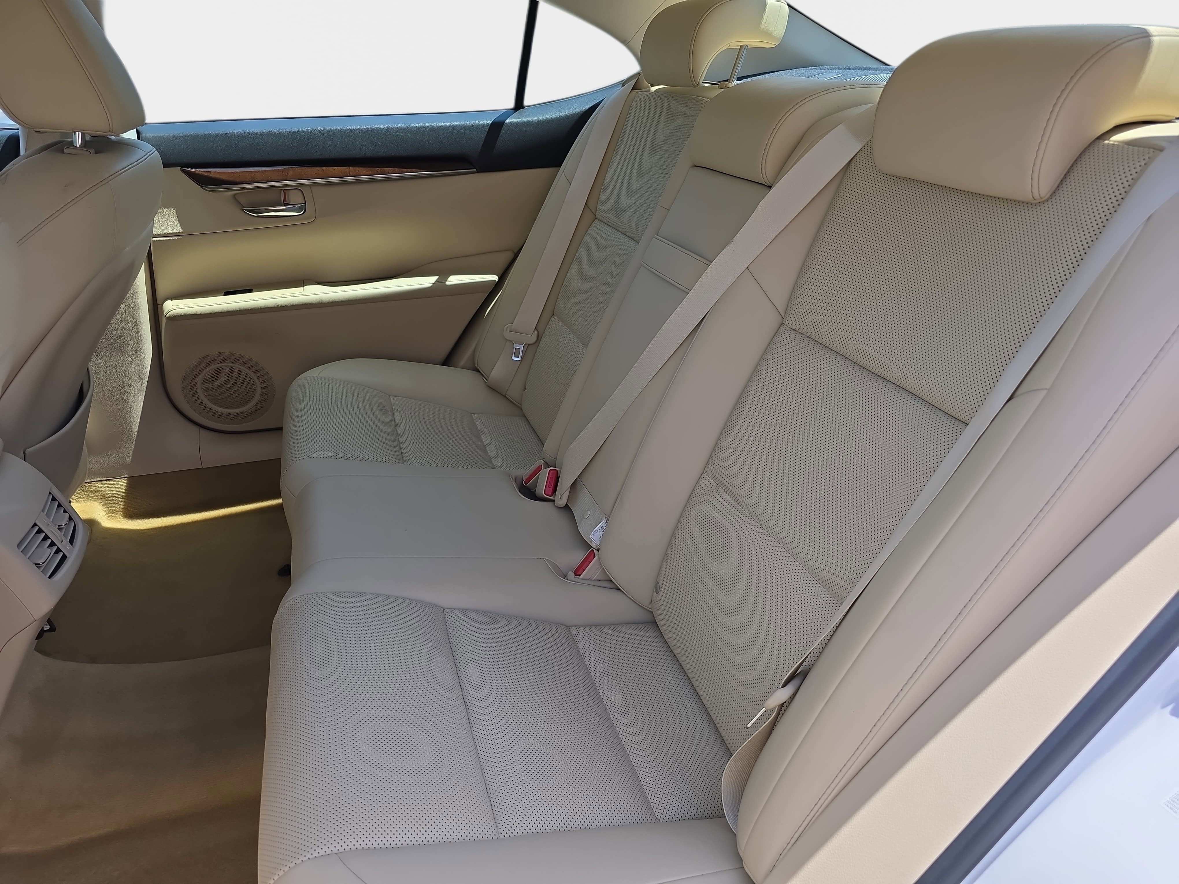 Used 2014 Lexus ES 350 w/ Premium Package FWD image 13