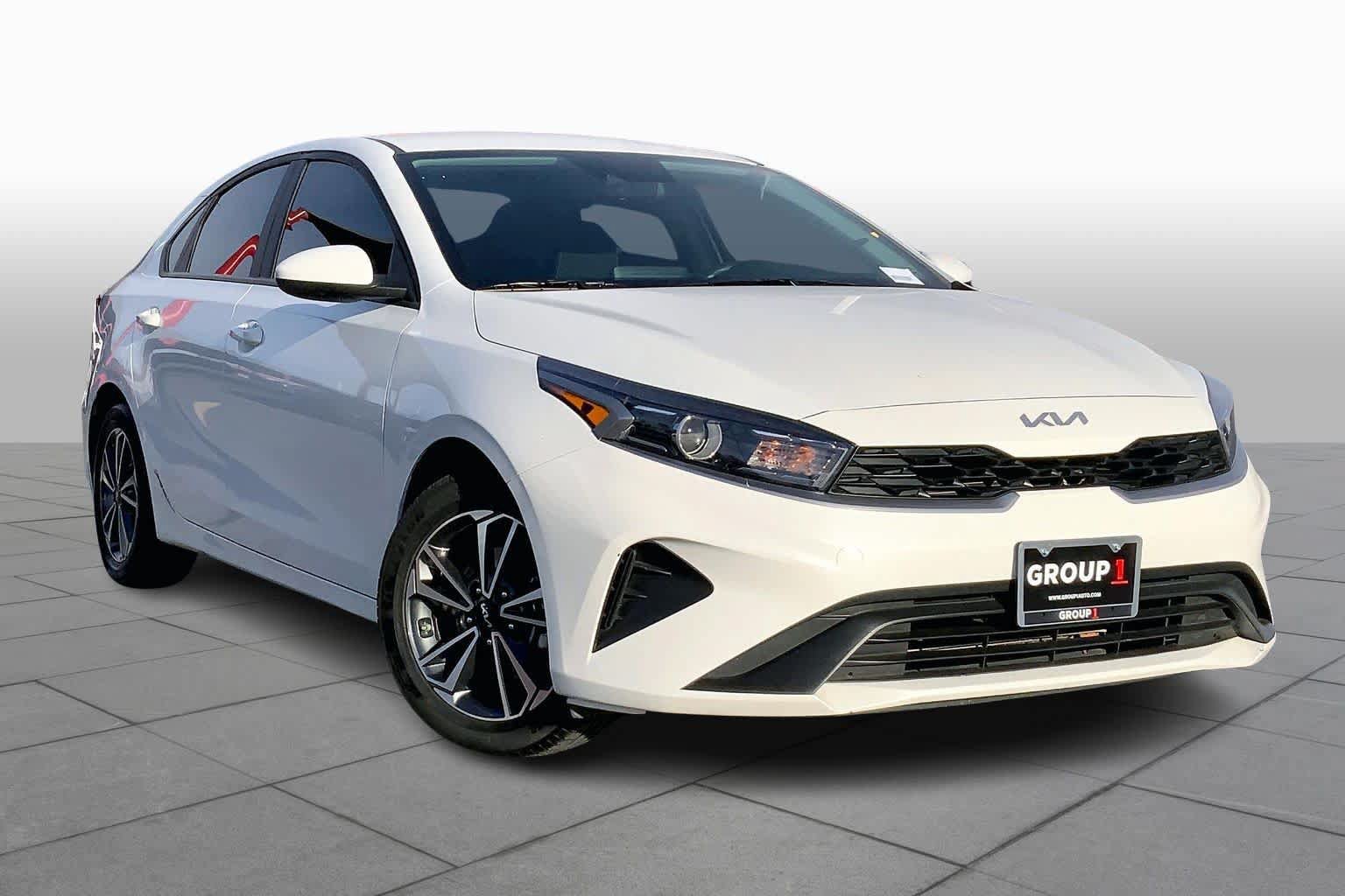Used 2024 Kia Forte LXS FWD image 3
