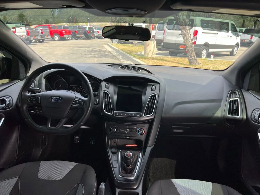 Used 2018 Ford Focus ST image 26