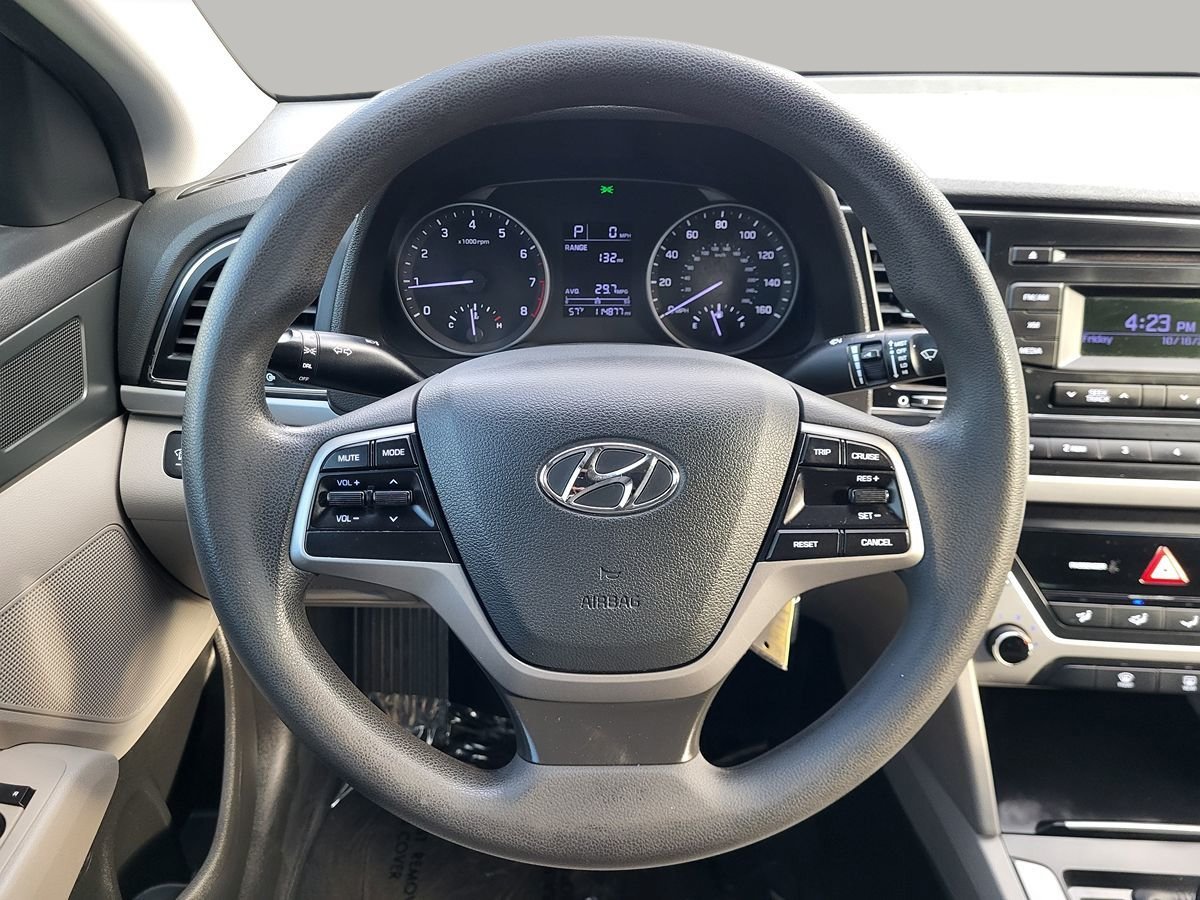 Used 2017 Hyundai Elantra SE FWD image 22