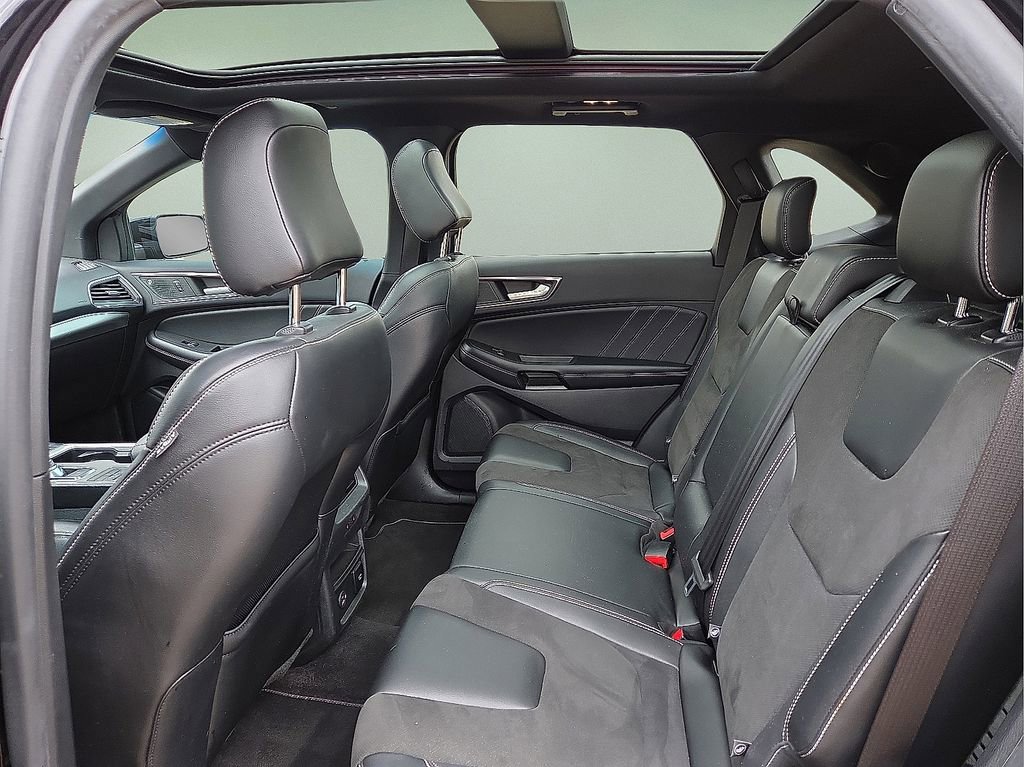 Used 2022 Ford Edge ST w/ Equipment Group 401A AWD/4WD image 18
