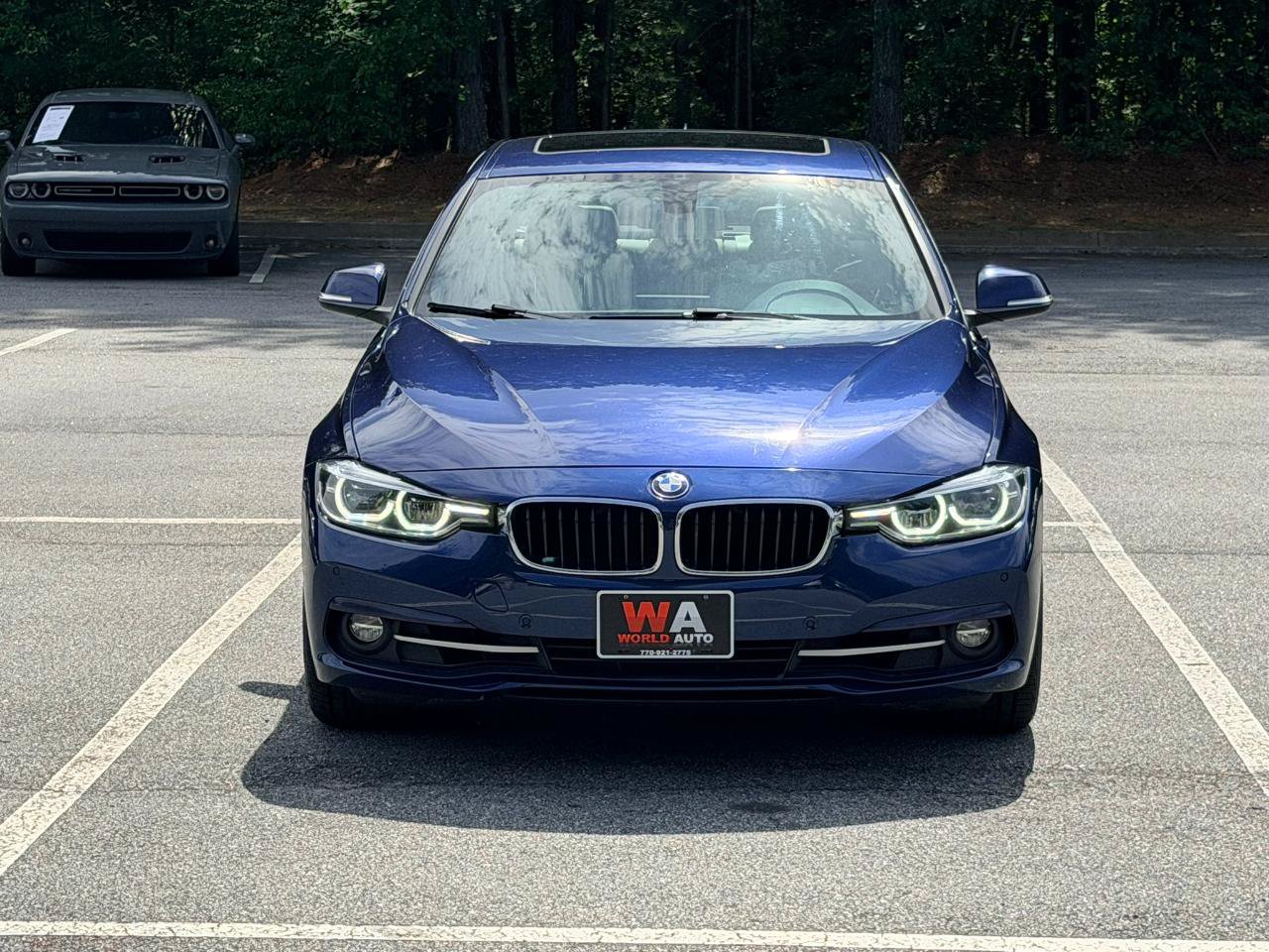 Used 2017 BMW 330i xDrive Sedan AWD/4WD image 3