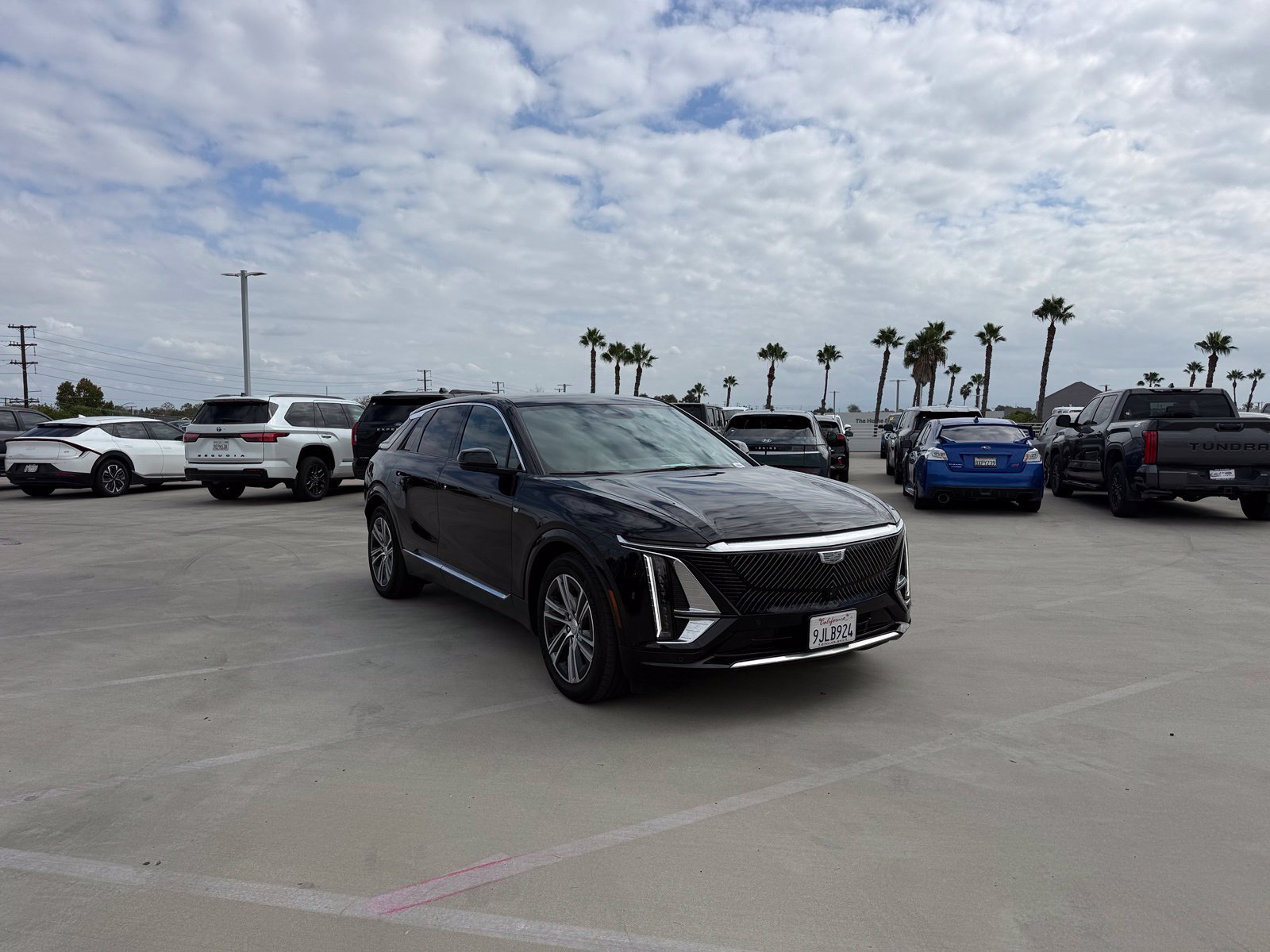Used 2024 Cadillac Lyriq Luxury RWD image 4