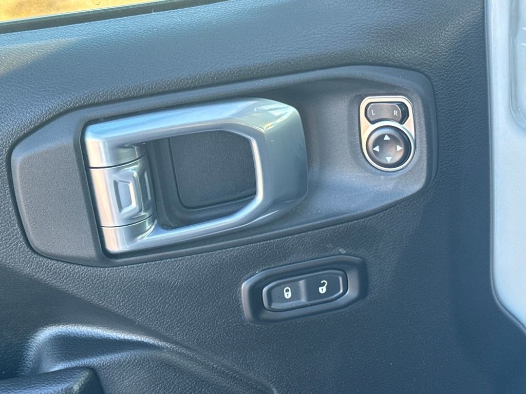 Used 2024 Jeep Wrangler Unlimited image 35