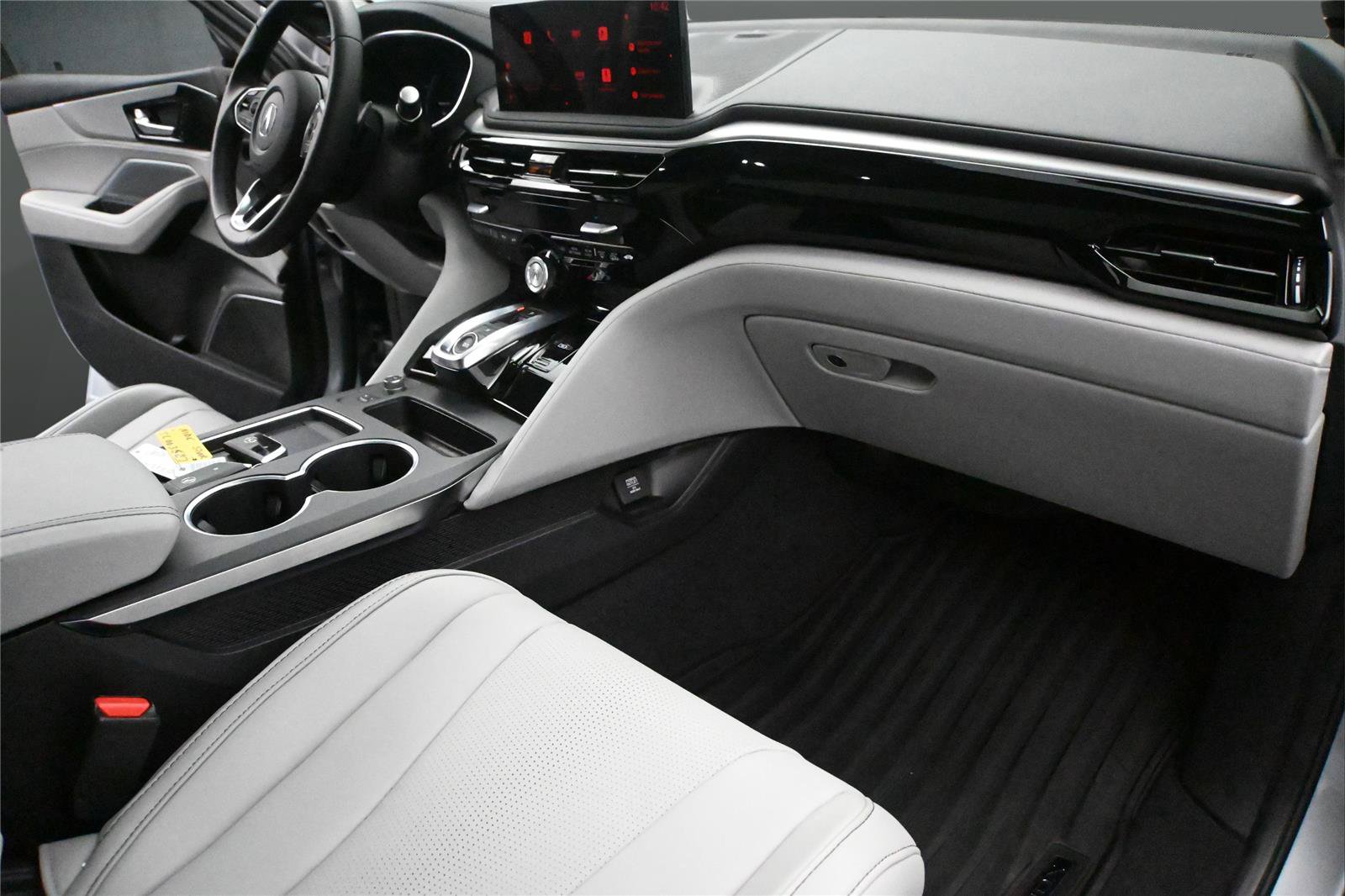 Certified 2026 Acura MDX FWD w/ Technology Package image 22
