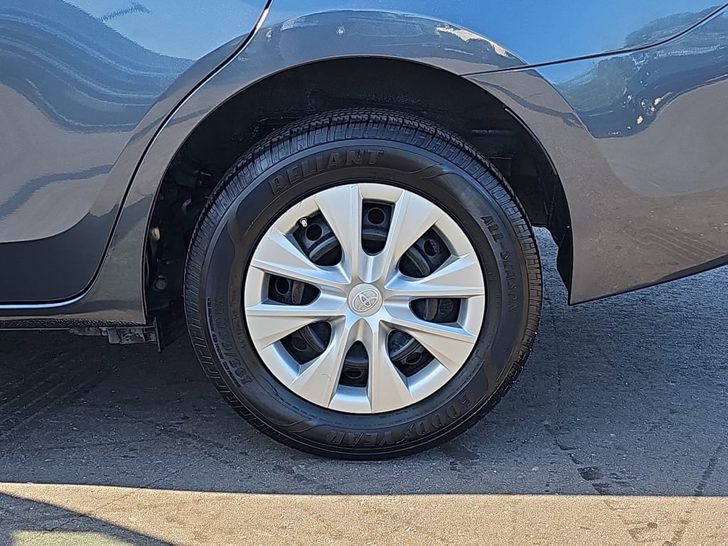 Used 2019 Toyota Corolla L image 35