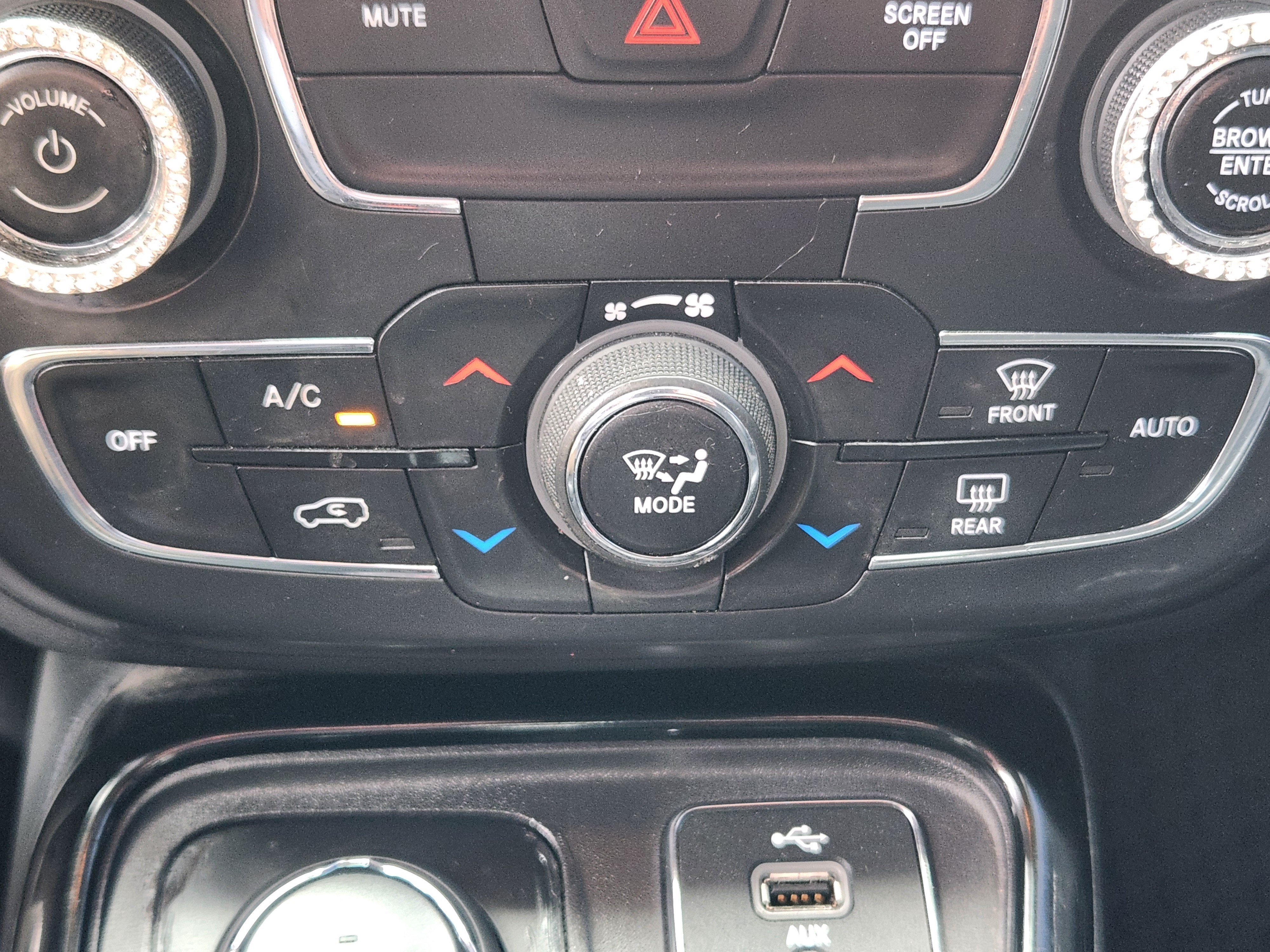 Used 2018 Jeep Compass Latitude w/ Popular Equipment Group AWD/4WD image 15