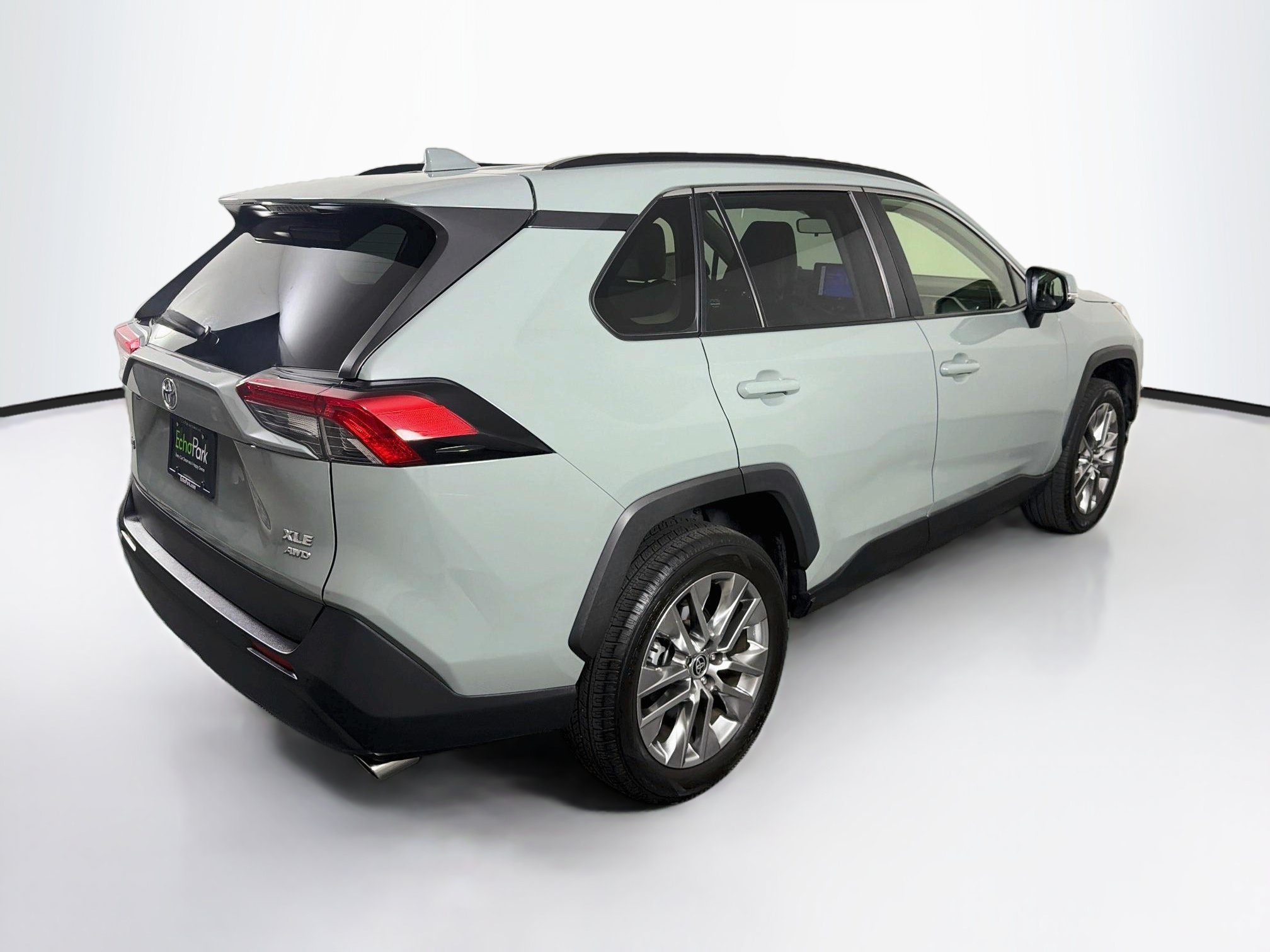 Used 2023 Toyota RAV4 XLE Premium AWD/4WD image 9