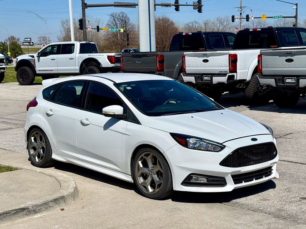 Used 2016 Ford Focus ST image 7