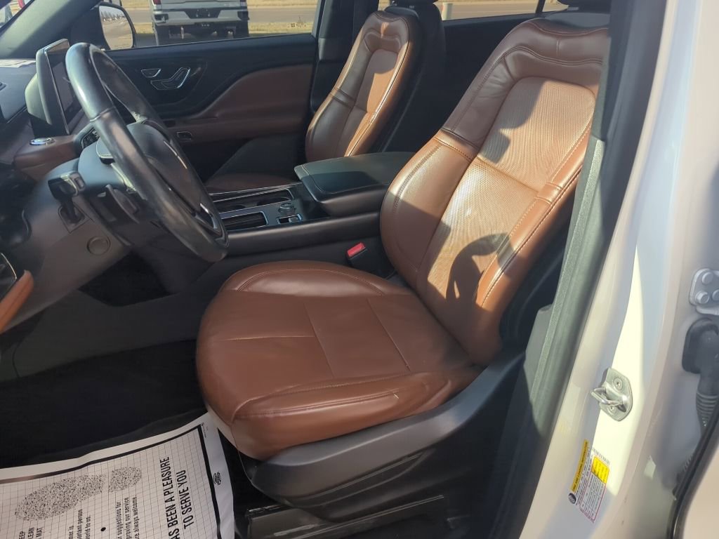 Used 2020 Lincoln Aviator Reserve w/ Equipment Group 201A image 30