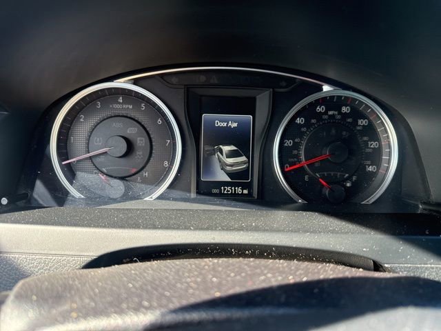 Used 2017 Toyota Camry SE image 22