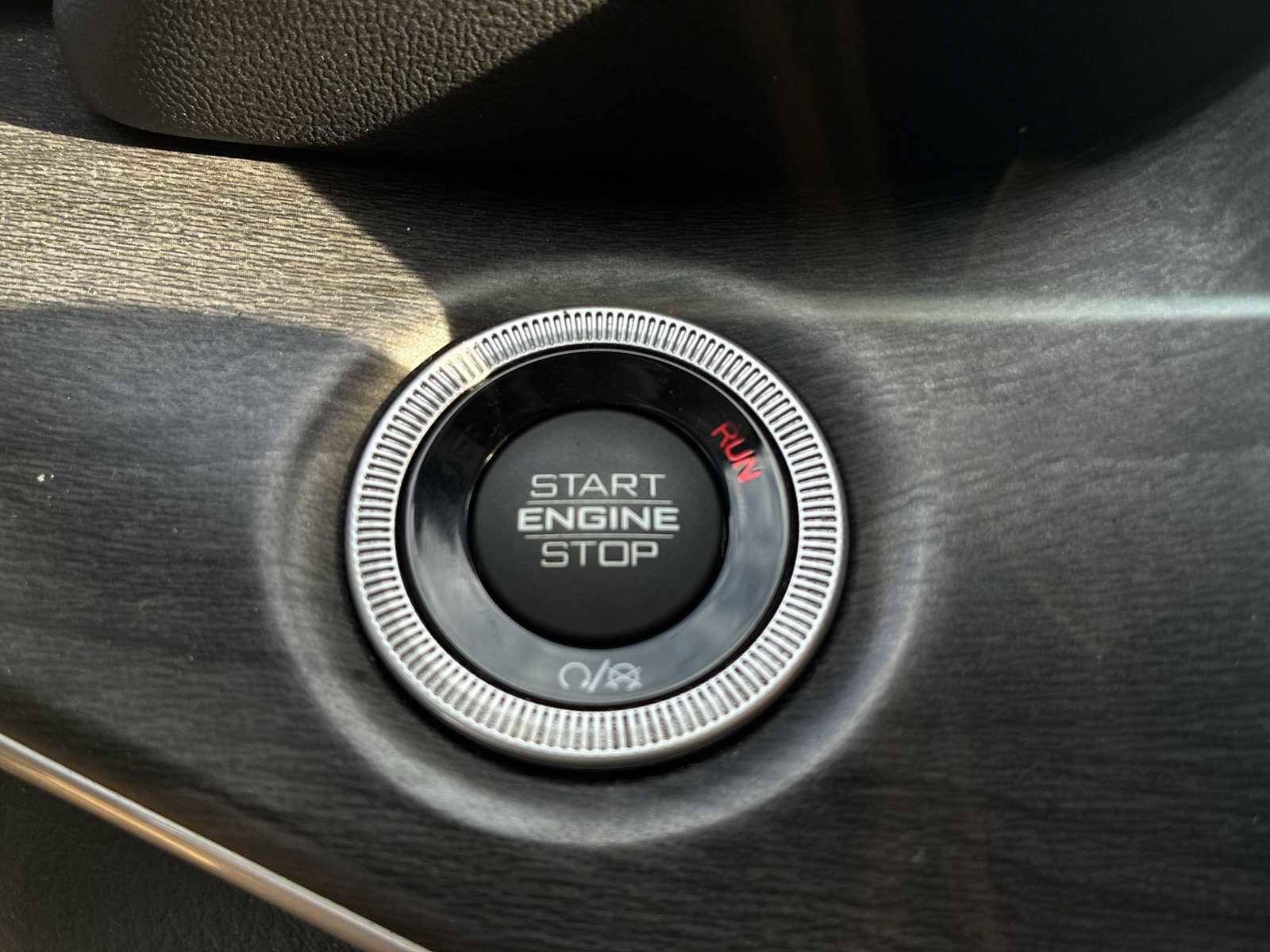 Used 2023 Jeep Grand Cherokee Limited image 18