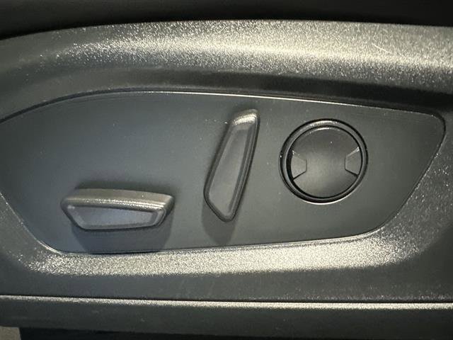 Used 2021 Ford Explorer XLT w/ Equipment Group 202A image 41