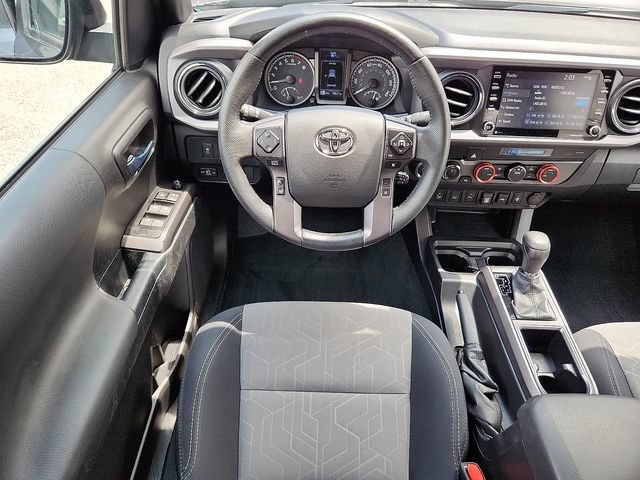 Used 2023 Toyota Tacoma TRD Off-Road w/ Technology Package AWD/4WD image 7