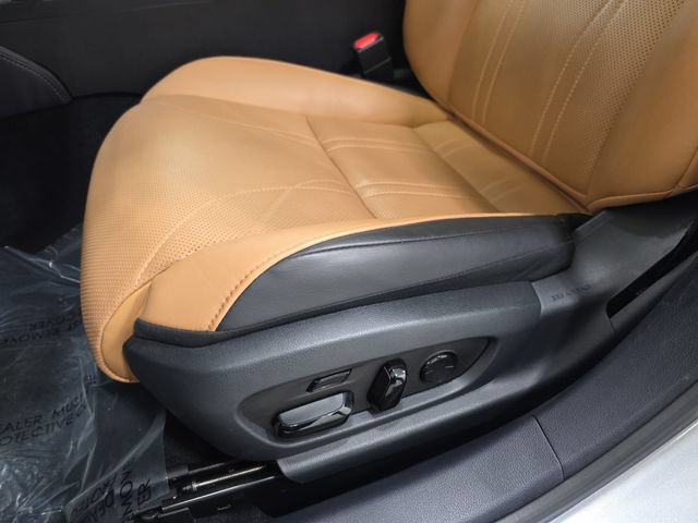 Used 2024 Lexus ES 300h w/ Technology Package FWD image 29