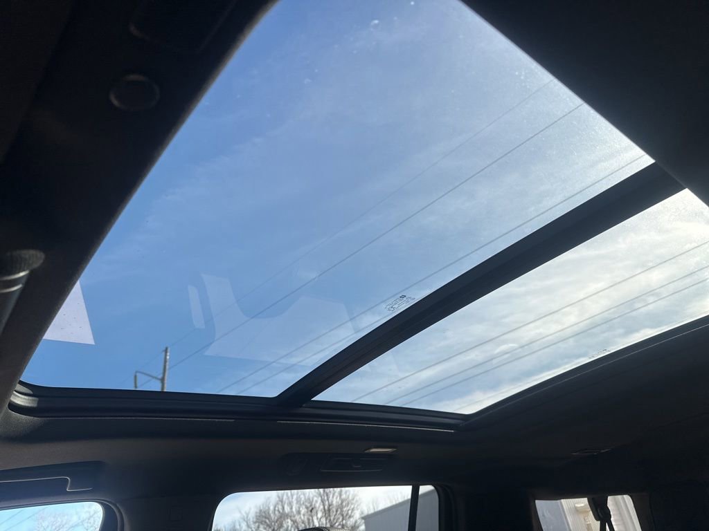 Used 2022 GMC Yukon XL Denali image 31