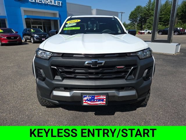 Used 2024 Chevrolet Colorado Trail Boss w/ Technology Package AWD/4WD image 3