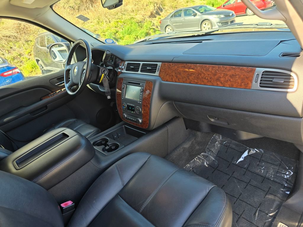 Used 2007 Chevrolet Avalanche LTZ w/ LTZ Preferred Equipment Group image 31