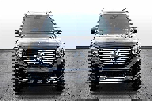 Used 2025 Mercedes-Benz GLB 250 250 image 2