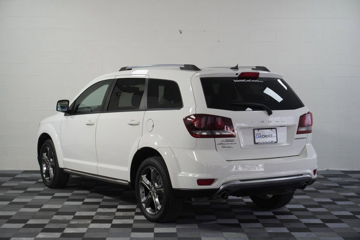 Used 2016 Dodge Journey Crossroad FWD image 3