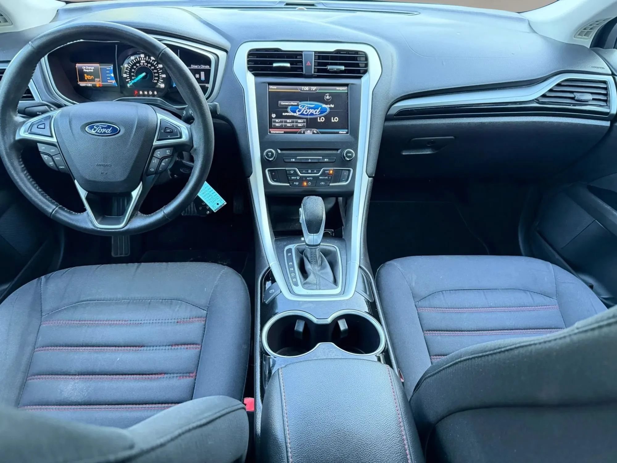 Used 2016 Ford Fusion SE FWD image 11