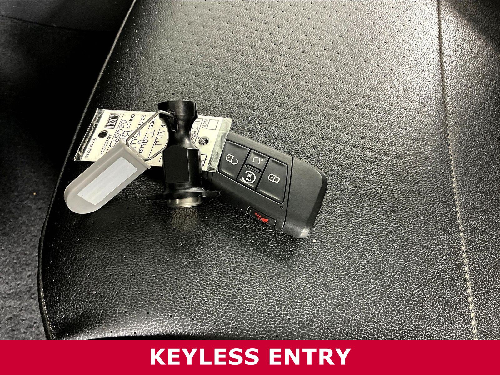 Used 2018 Volkswagen Tiguan SEL AWD/4WD image 33