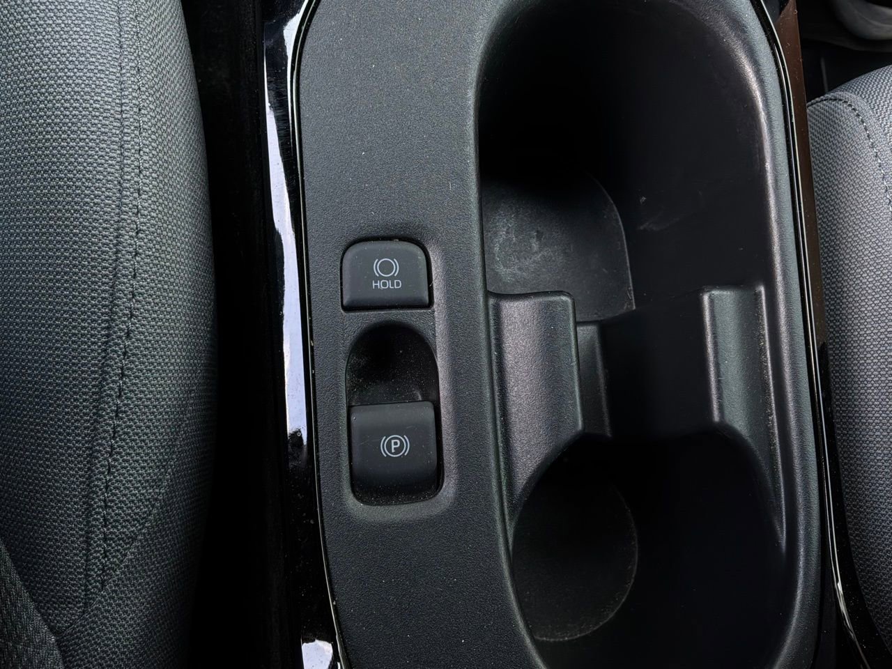 Used 2024 Toyota Corolla SE w/ SE Package image 23