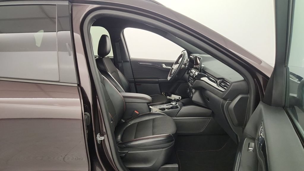 Used 2023 Ford Escape ST-Line AWD/4WD image 28