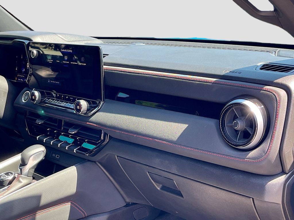 Used 2023 Chevrolet Colorado Z71 w/ Z71 Convenience Package 2 image 27