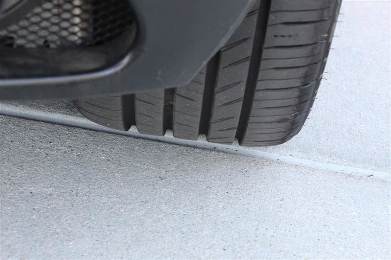 Used 2015 Alfa Romeo 4C Launch Edition w/ Convenience Group RWD image 39