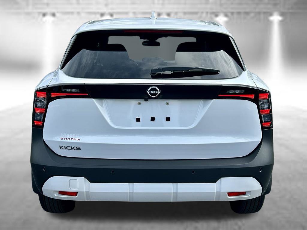 Certified 2025 Nissan Kicks SV FWD image 8
